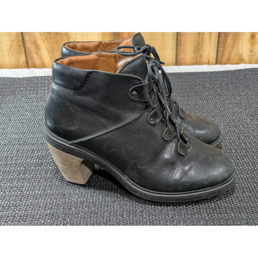 Camper Boots Womens Size 8.5 Black Leather Ankle Lace Up Block Heel Booties